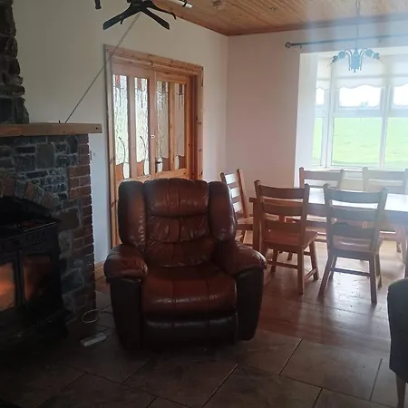 2 , Williamstown, Ireland Crumlin (Mayo)